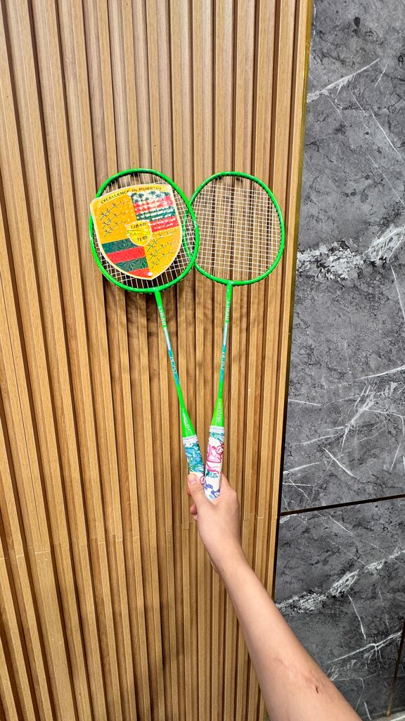 Bộ 2 Vợt Cầu Lông Libao LB-253 , kèm túi đựng