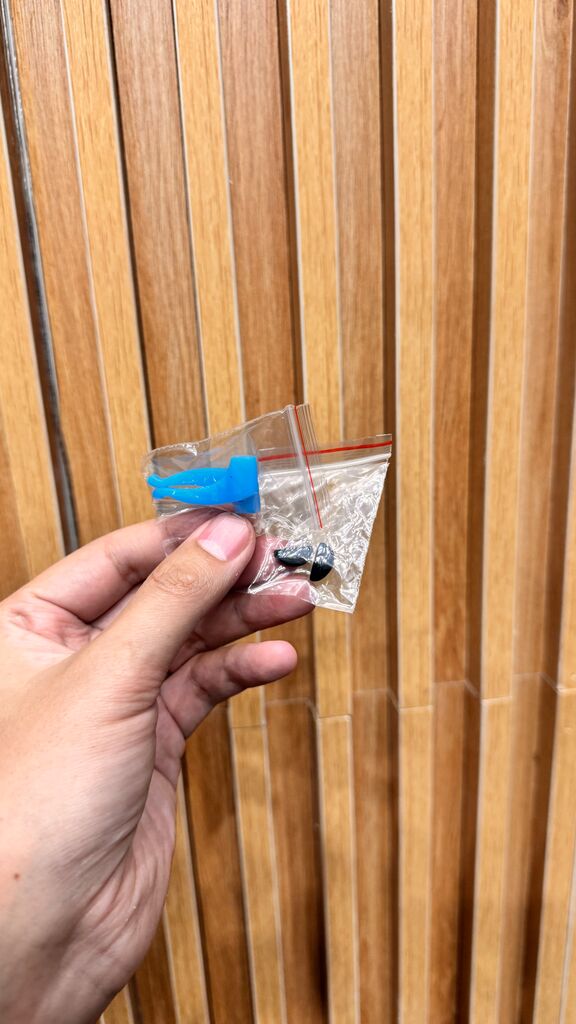 Kính Mecerdes - M2 , kính trẻ em gọng chống gẫy ( bị dính tay ) - Ảnh 8