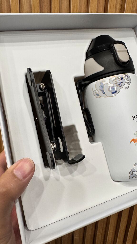 Hộp quà Honor Gift ( Huawei ) , gồm bình nước & giá đỡ điện thoại đa năng - Ảnh 5