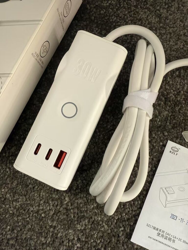 Ổ điện sạc đa năng SZLT, 2 cổng 220v + 2 Cổng C 30W + USB-A Power Strip - Ảnh 4