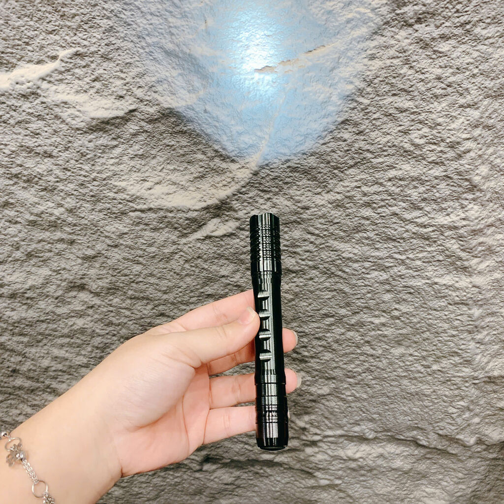 Đèn pin cầm tay hợp kim nhôm. - Ảnh 2