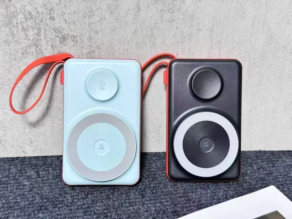 {Order giao 15/8} Pin dự phòng không dây 10.000mAh Newmine