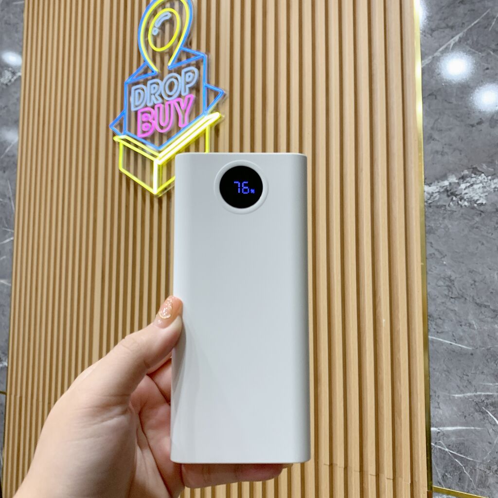 Pin dự phòng kèm cáp 20.000 MaH mặt tròn