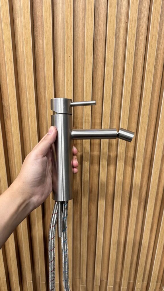 Vòi chậu rửa Lavabo xoay đầu hãng SUPOR 212828-02-LS