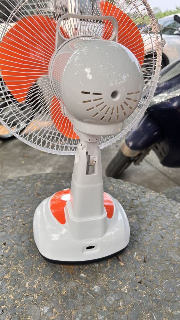 Quạt bàn tích điện, chạy điện 220v EP-2112A 12 inch hãng EASY POWER - Ảnh 3