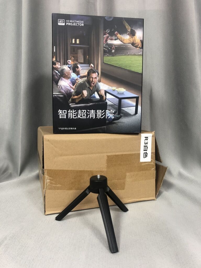 Máy chiếu HD Android R3 , kèm chân dựng , Remote , có Youtube, Fpt Play ( ko có cổng HDMI) - Ảnh 2