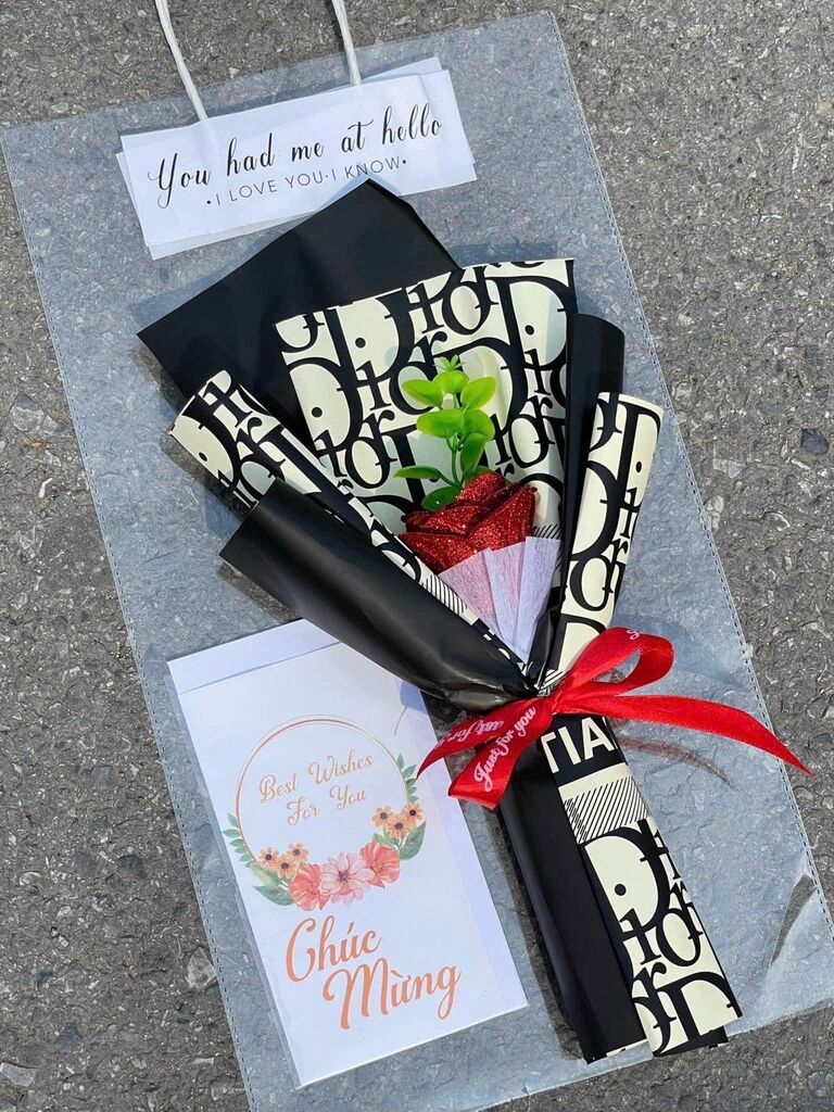 SET HOA HỒNG NHŨ TẶNG KÈM TÚI + Thiệp - Ảnh 3