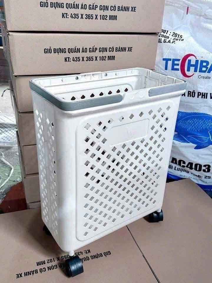 Sọt đựng quần áo có bánh xe đẩy