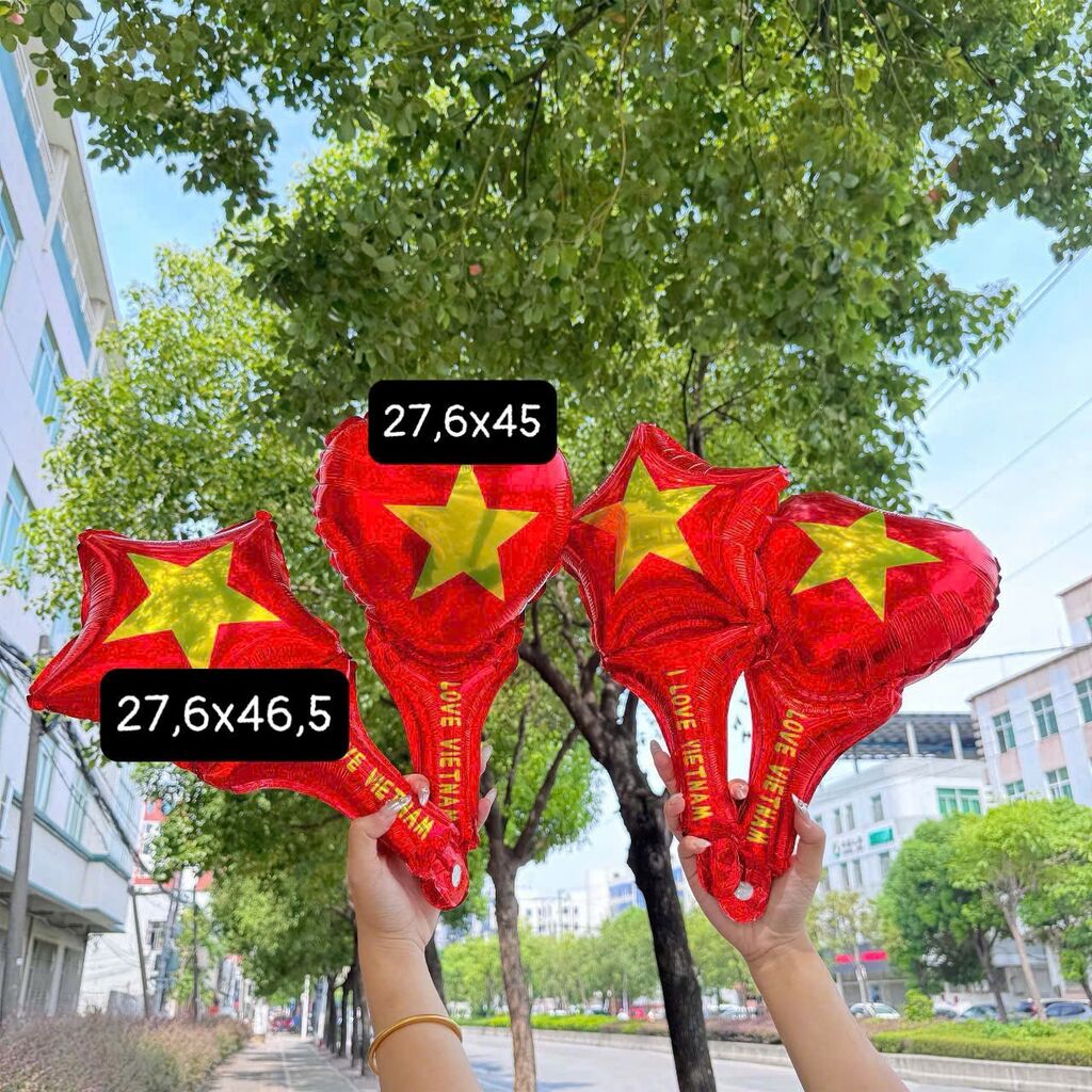 BÓNG CẦM TAY YÊU NƯỚC SZ 27,6x45