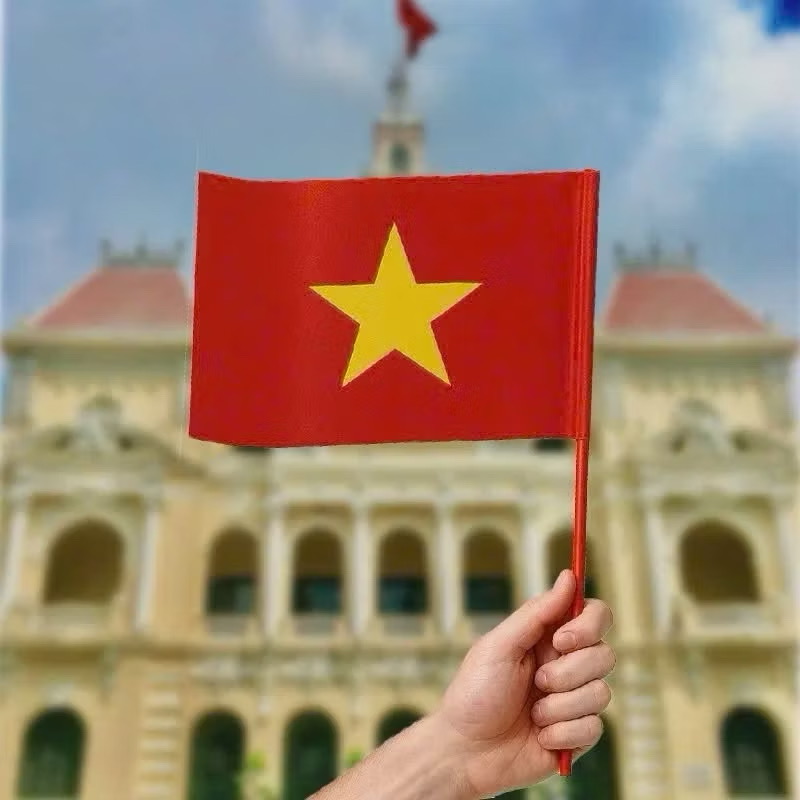 CỜ VẪY CẦM TAY