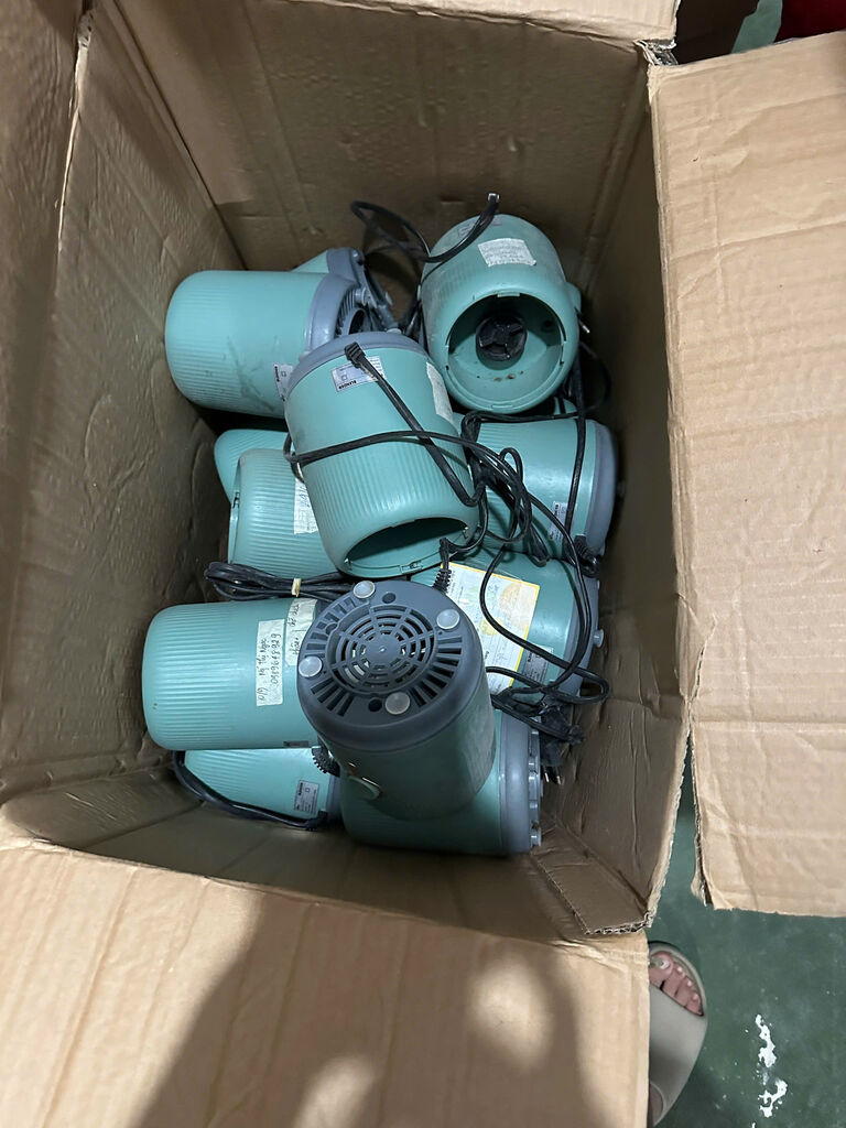 Bộ phụ kiện máy xay 3 cối B10V2 + Thân máy hỏng