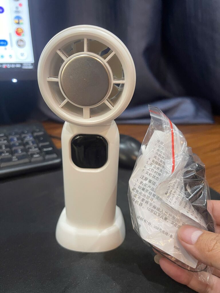 Quạt cầm tay mini sò lạnh DS25 có bẻ cổ gập, có đế xem điện thoại - Ảnh 3