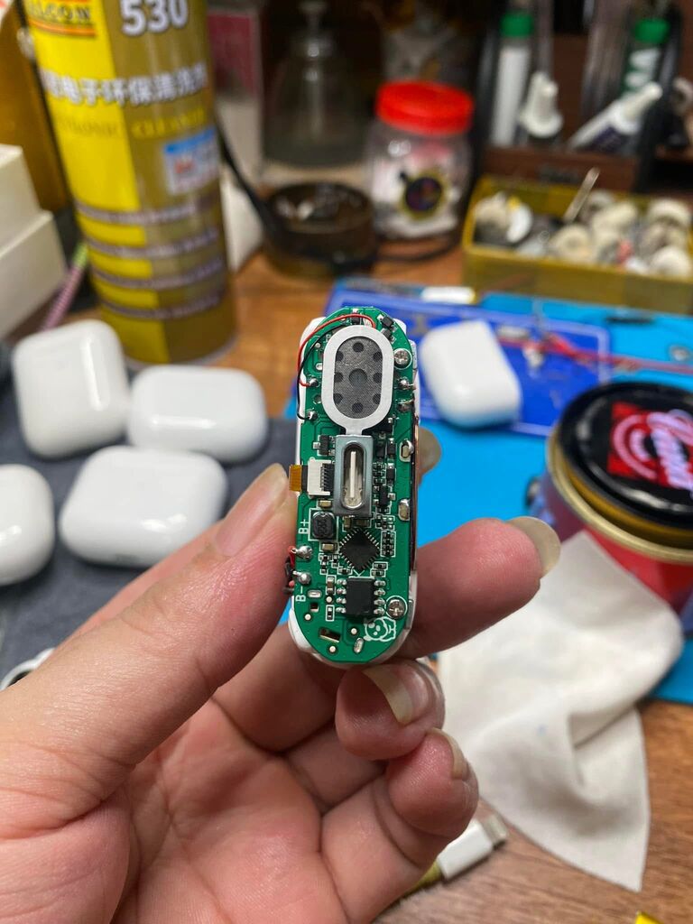 Tai nghe airpods pro 2 bản chip louda bt8892 fake - Ảnh 2