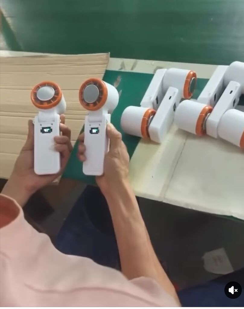 Quạt mini sò lạnh làm mát cầm tay M15 - Ảnh 6