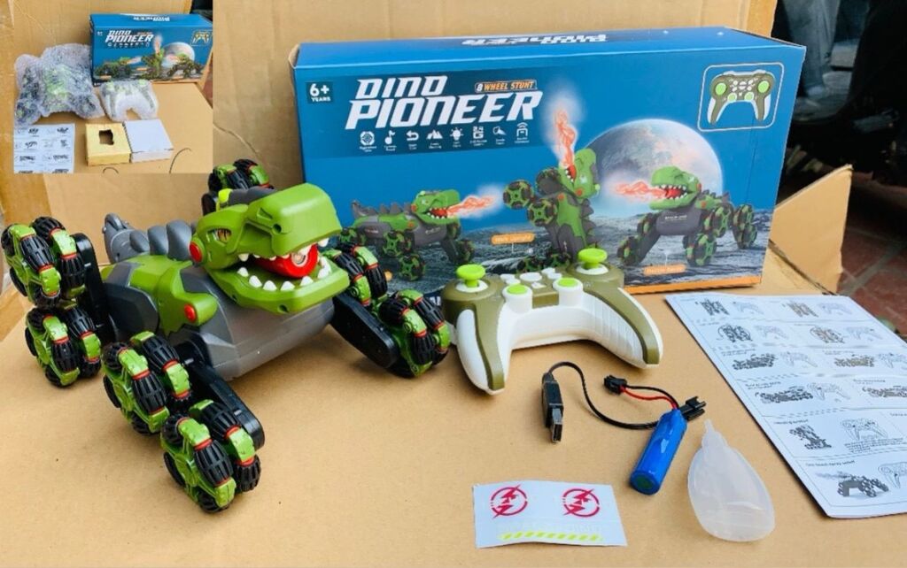 Khủng long robot phun khói 8 bánh điều Khiển Từ Xa (ngẫu nhiên trắng, xanh) - Ảnh 3