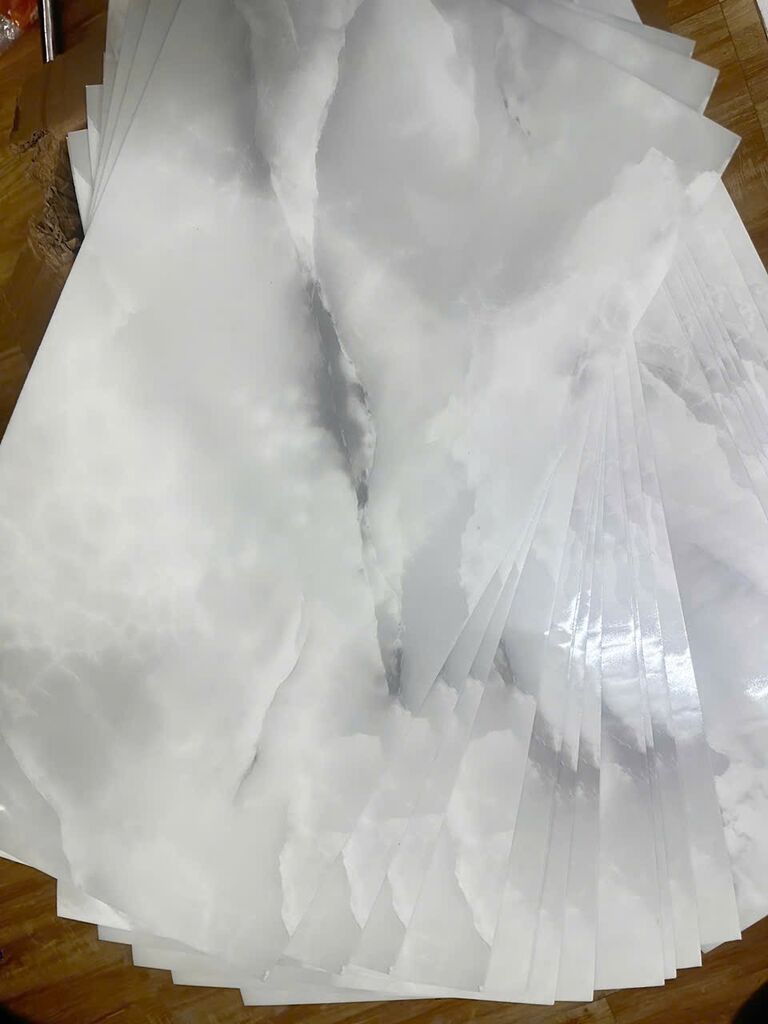 Tấm dán tường