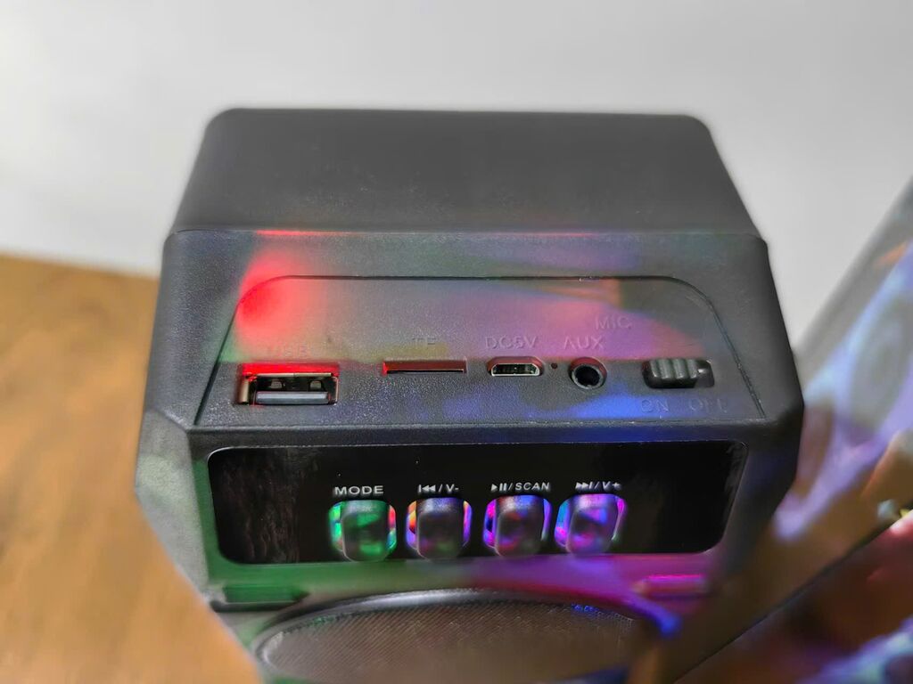 Loa Bluetooth CESAR RGB Lights Wireless Speaker YN-8888 fullbox - Ảnh 2