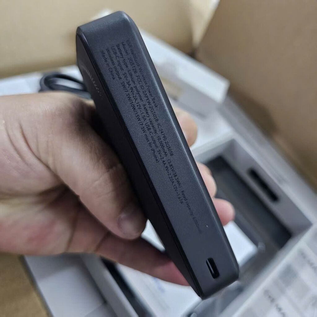 Sạc dự phòng Magsafe ESR HaloLock 10.000mAh - kèm cáp ESR chính hãng - Ảnh 4
