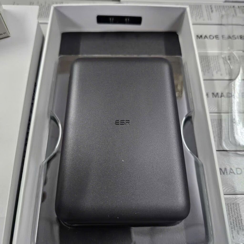 Sạc dự phòng Magsafe ESR HaloLock 10.000mAh - kèm cáp ESR chính hãng - Ảnh 8