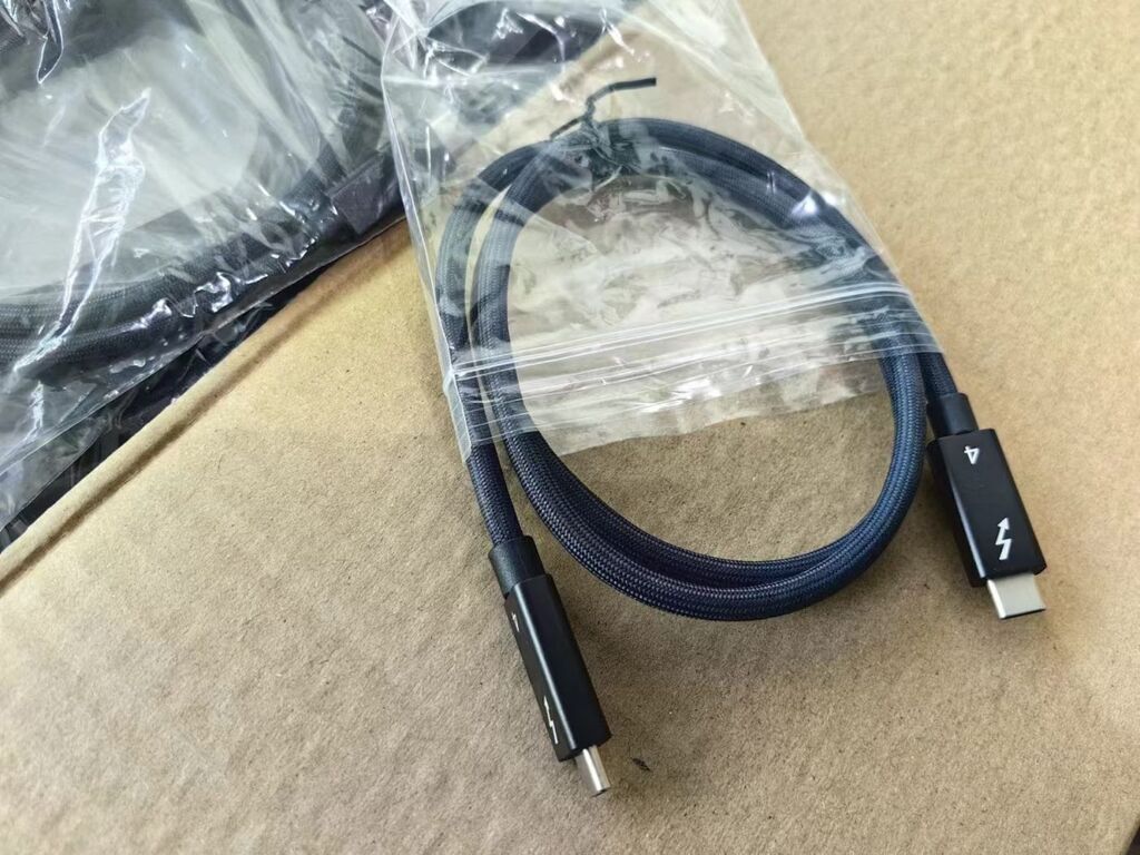 Cáp C to C dây dù , USB 4, 240w , tốc độ 40 Gbps , xuất hình ảnh 8K , dài 0.8m - Ảnh 7
